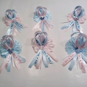 SUMMER SALE 30 Gender Reveal Corsages/Capias